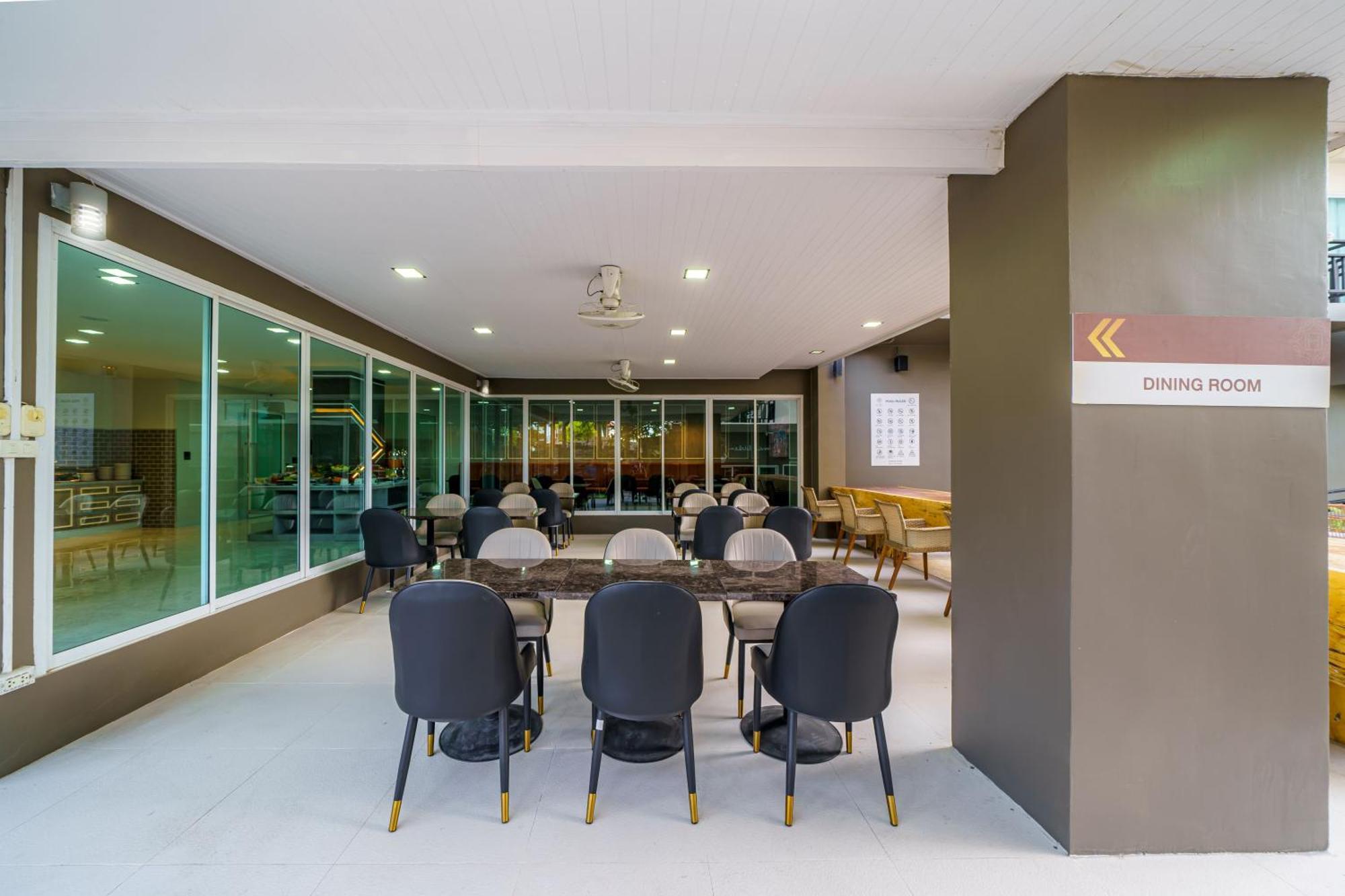 Lhc Hotel And Resort Pattaya Ngoại thất bức ảnh