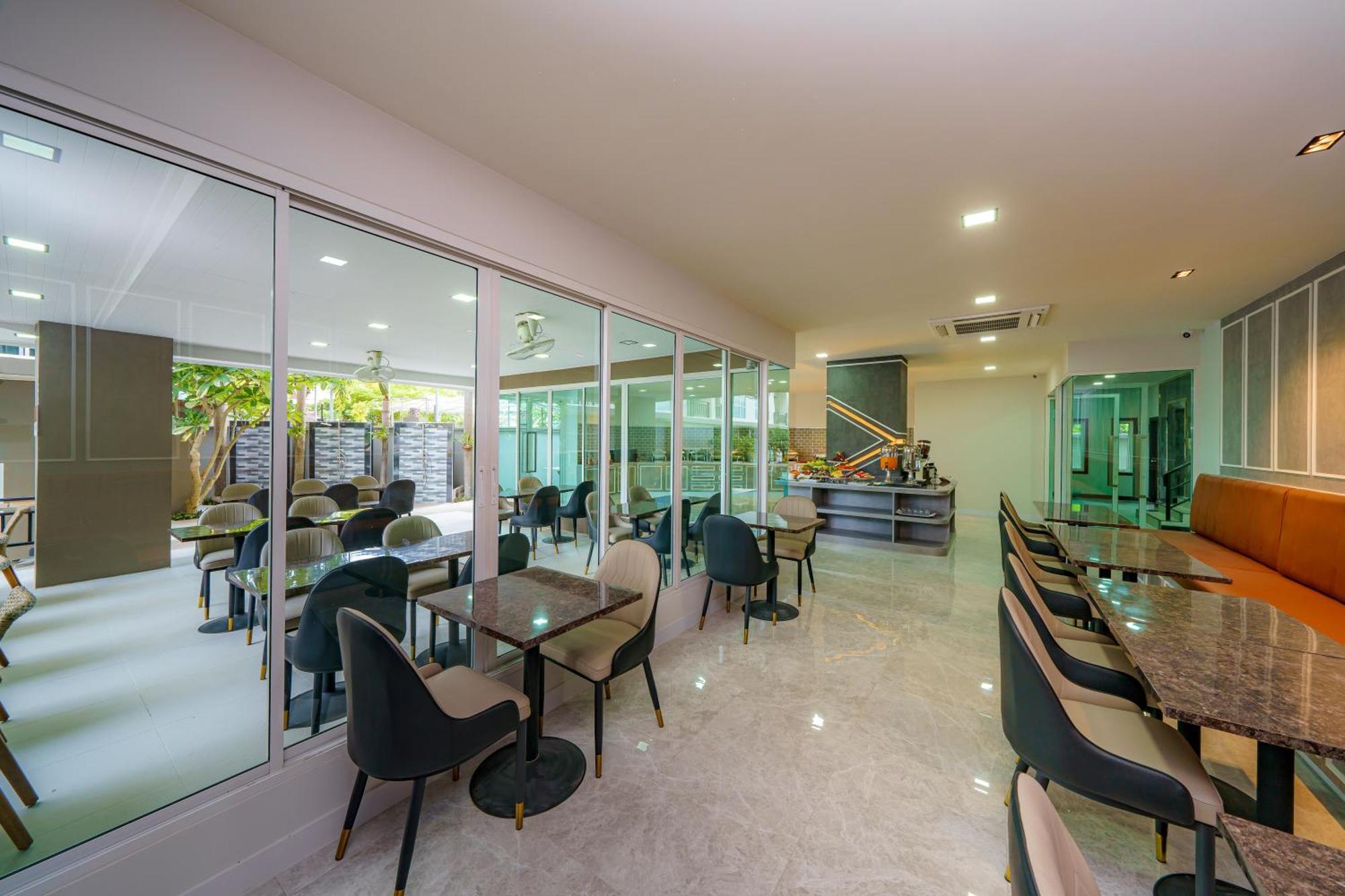 Lhc Hotel And Resort Pattaya Ngoại thất bức ảnh