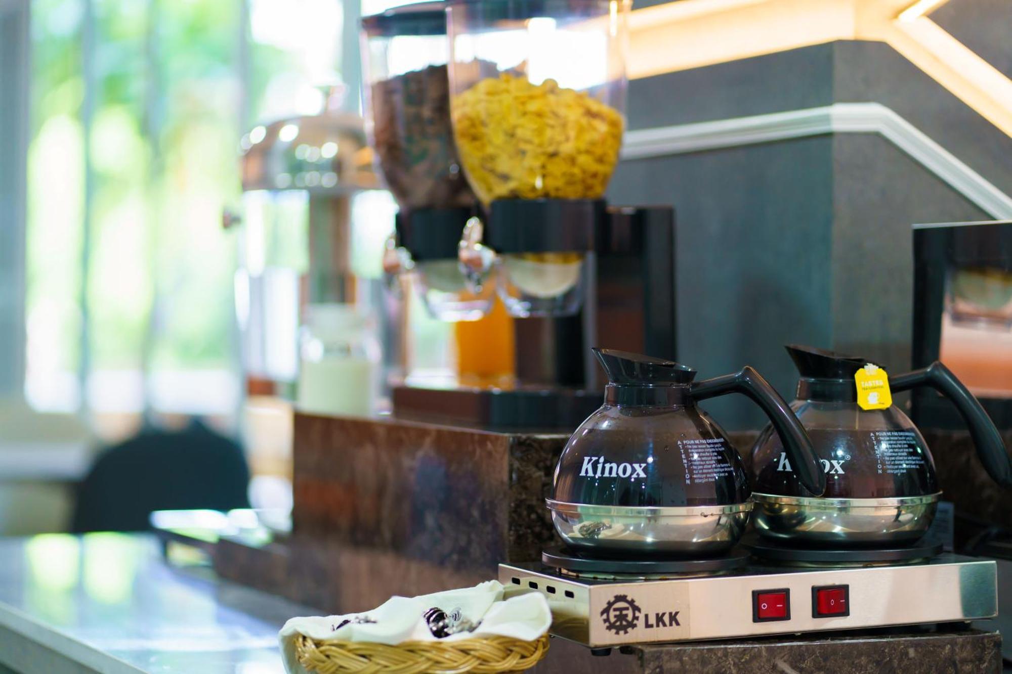 Lhc Hotel And Resort Pattaya Ngoại thất bức ảnh