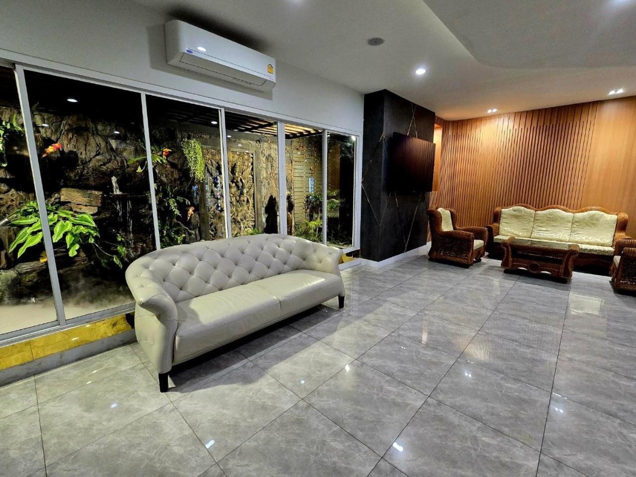 Lhc Hotel And Resort Pattaya Ngoại thất bức ảnh