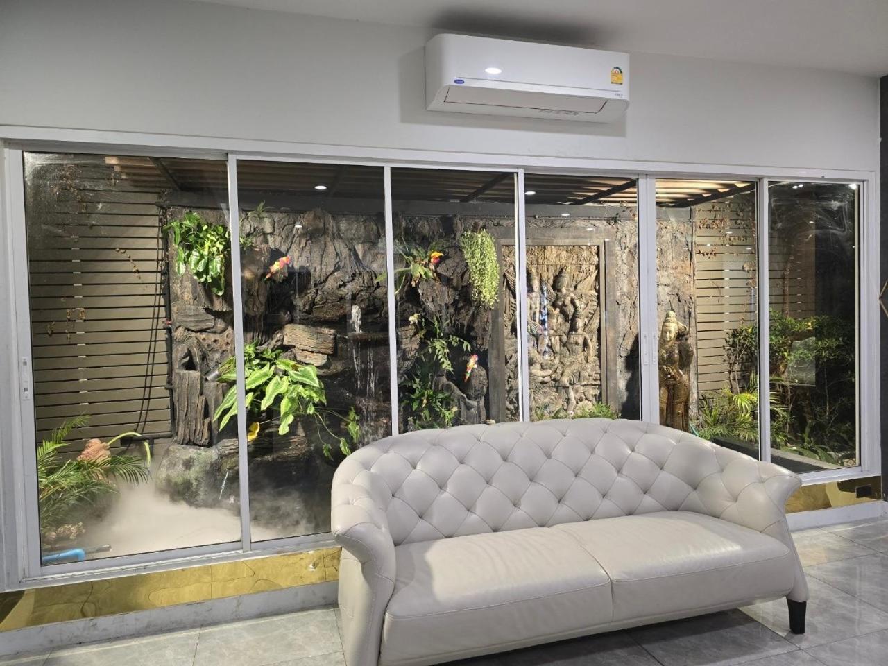 Lhc Hotel And Resort Pattaya Ngoại thất bức ảnh