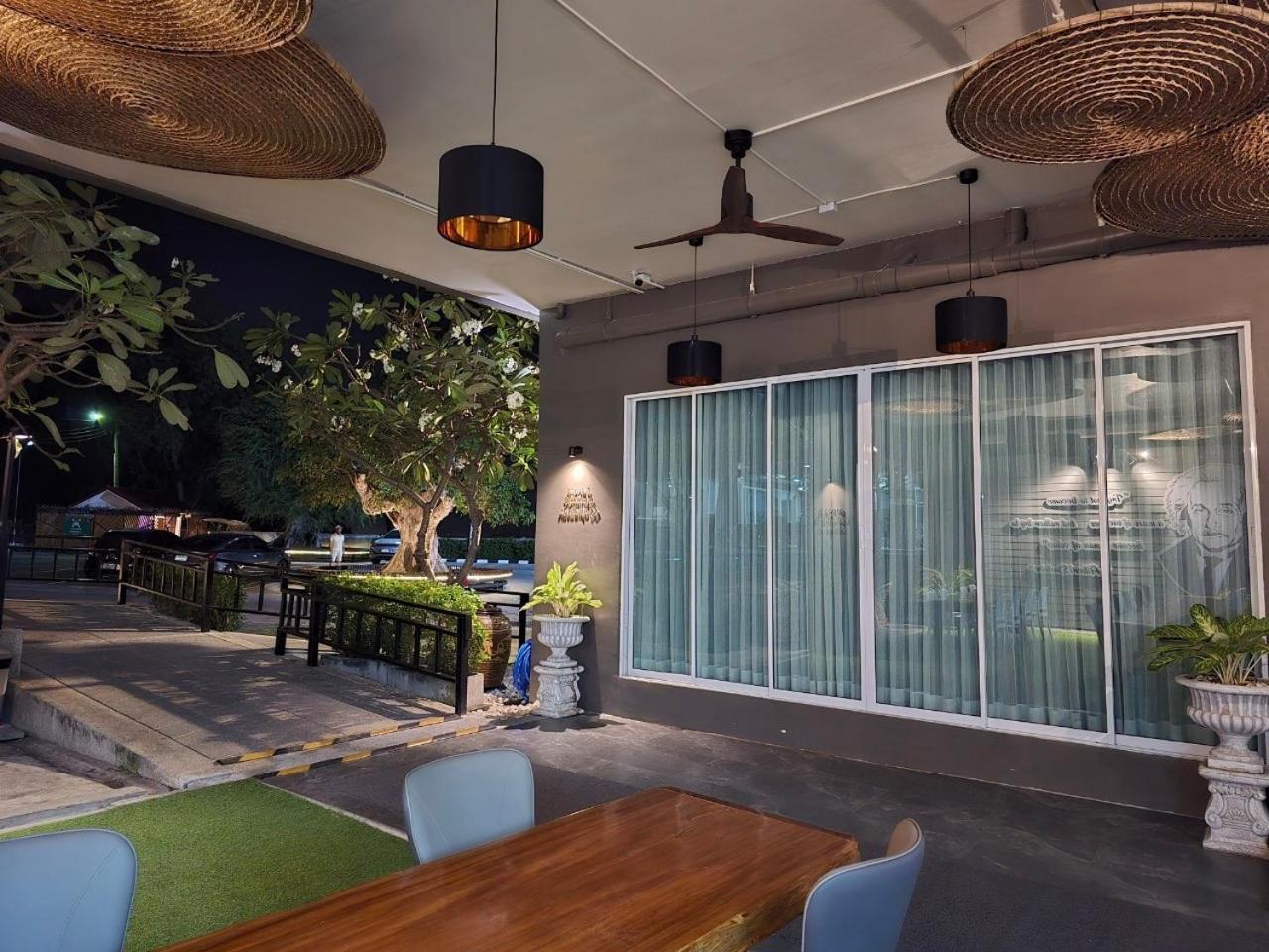 Lhc Hotel And Resort Pattaya Ngoại thất bức ảnh